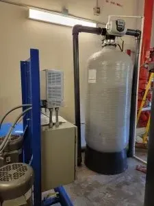 Tip Top Plumbing Company installs activated carbon filters to eliminate chlorine, sediment, and odors from household water supplies across Florida.