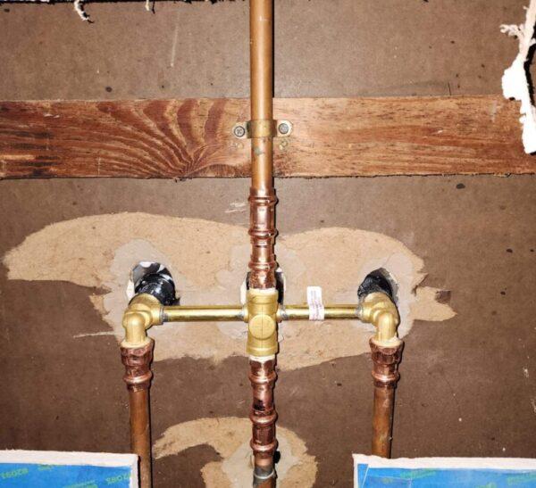 Tip Top Plumbing Company delivers comprehensive bathroom plumbing services in Broward County, FL, including sink, toilet, shower, and tub installations and repairs for homes and businesses.